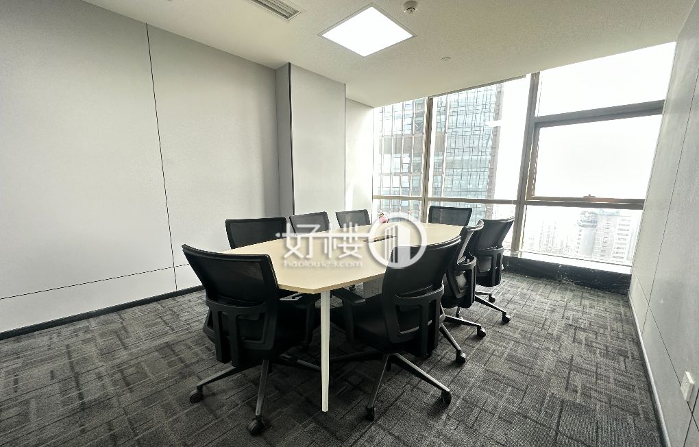 解放碑商圈 平安国际金融中心旁全新精装带家具m²写字楼|办公室出租|租赁/租金/图片