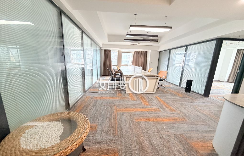石油路轻轨旁 万科中心办公室出租m²写字楼|办公室出租|租赁/租金/图片