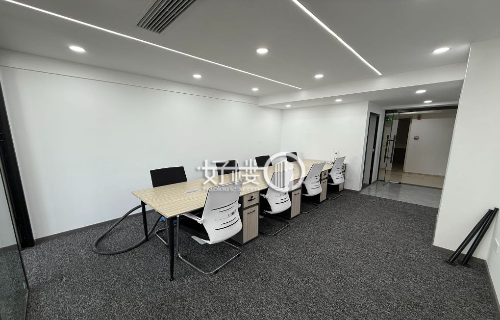 大坪轻轨站万科中心带家具出租办公室写字楼|办公室出租|租赁/租金/图片