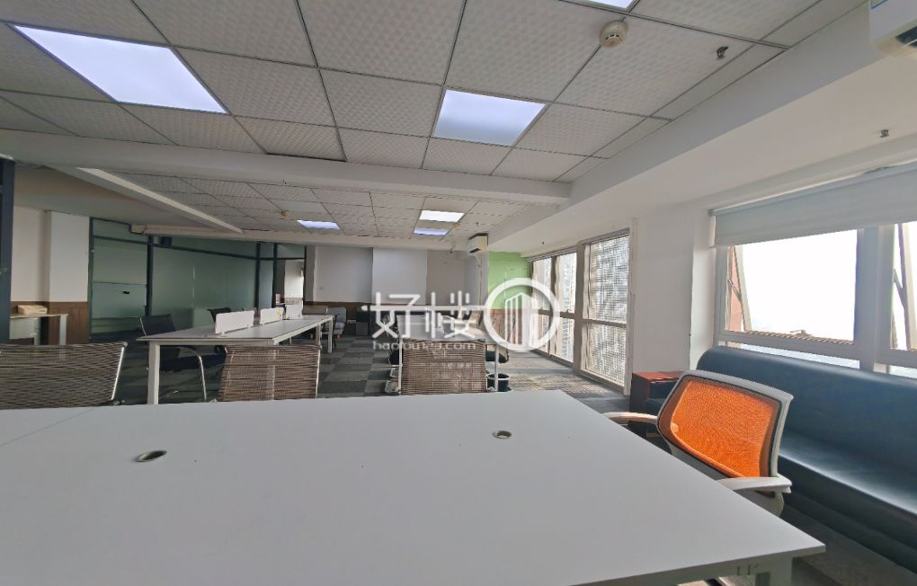 大坪石油路轻轨站直达 万科中心精装带家具办公室出租m²写字楼|办公室出租|租赁/租金/图片