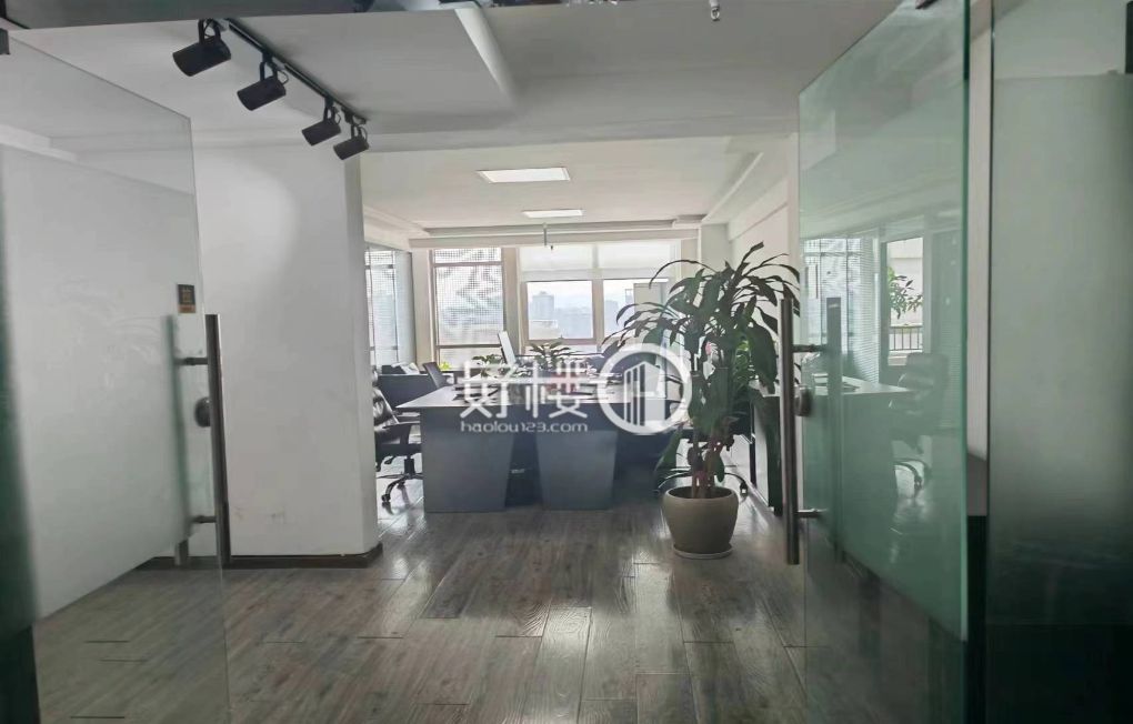 大坪万科中心110平装修带家具2+1格局出租！！！-大坪办公室出租,办公室租赁信息