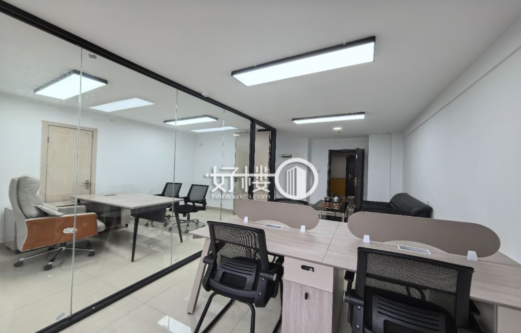 南坪商圈万达广场精装1加1格局 办公带家具m²写字楼|办公室出租|租赁/租金/图片