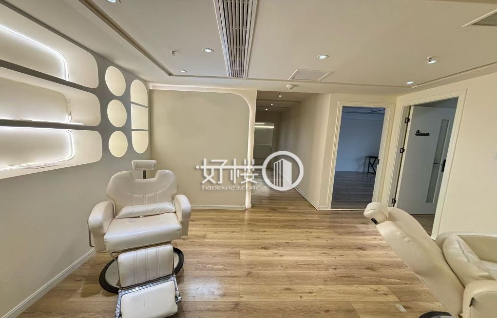 交通便利  万达广场148平 精装出租写字楼|办公室出租|租赁/租金/图片