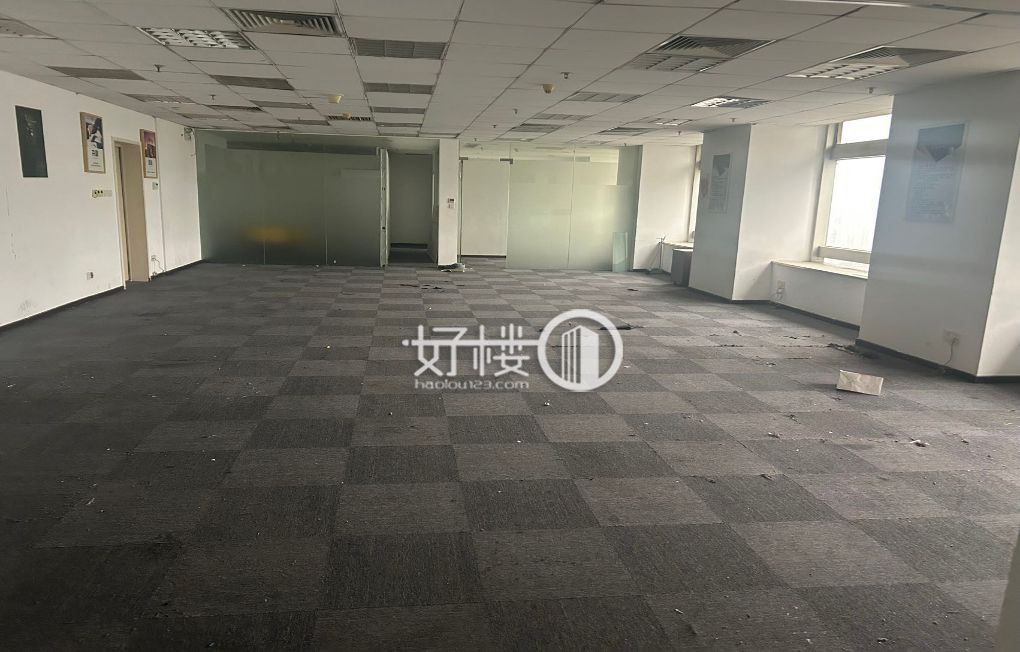 解放碑CBD步行街，地铁口，世贸中心办公室低价出售写字楼|办公室出租|租赁/租金/图片