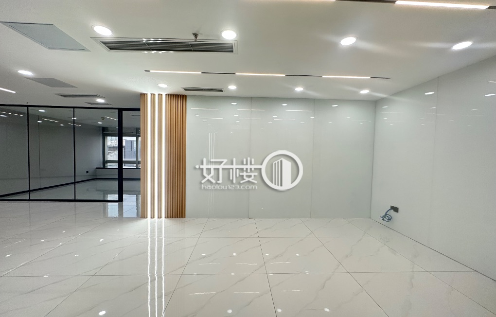 解放碑CBD步行街 世贸中心精装办公室出租 地铁口m²写字楼|办公室出租|租赁/租金/图片