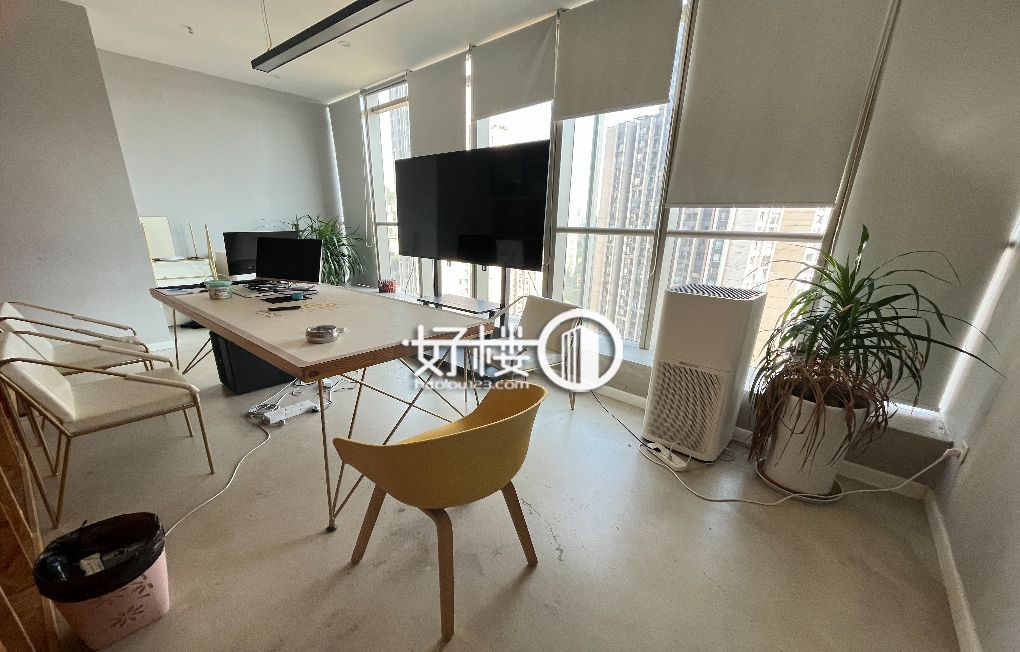 毗邻轻轨站 业主急售 价格可谈m²写字楼|办公室出售|租赁/租金/图片