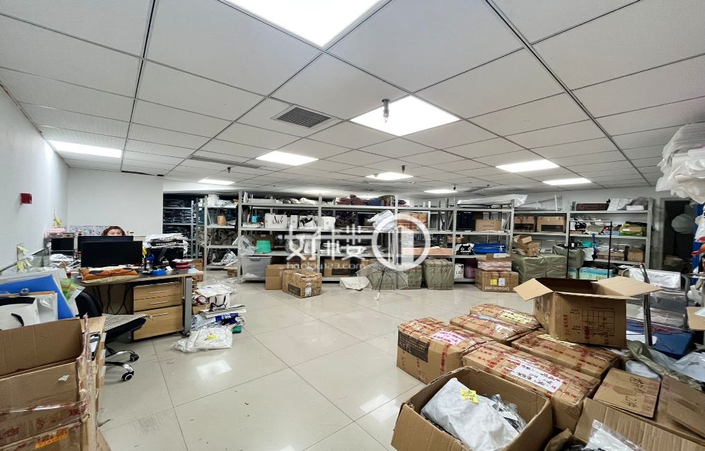 江北观音桥核心商圈中信大厦轻轨站附近拎包入住m²写字楼|办公室出租|租赁/租金/图片