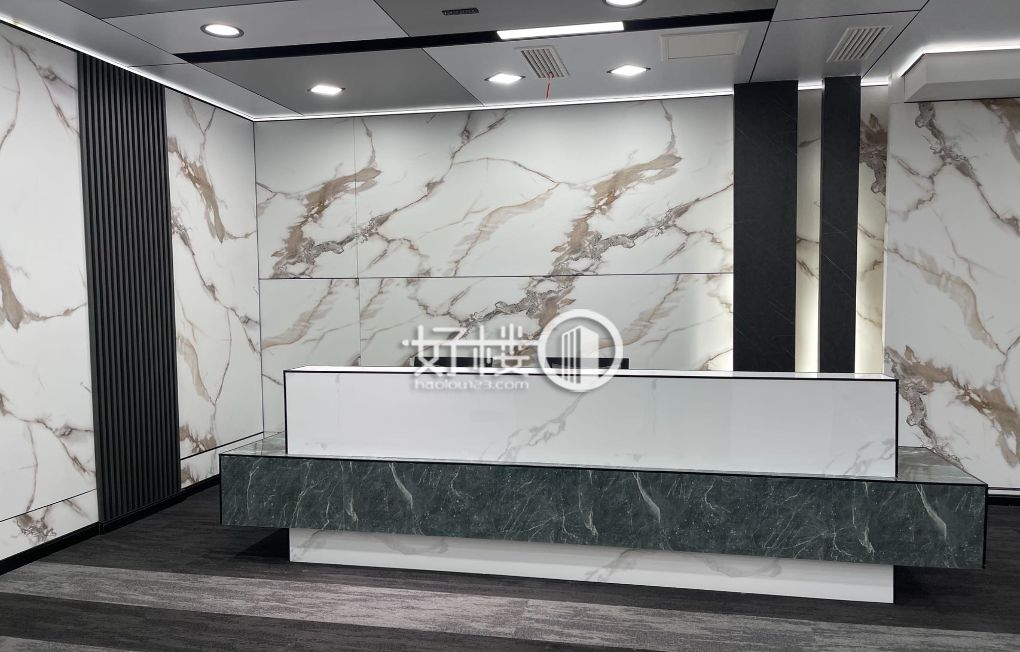 观音桥商圈中信大厦电梯口精装办公室户型方正拎包入m²写字楼|办公室出租|租赁/租金/图片