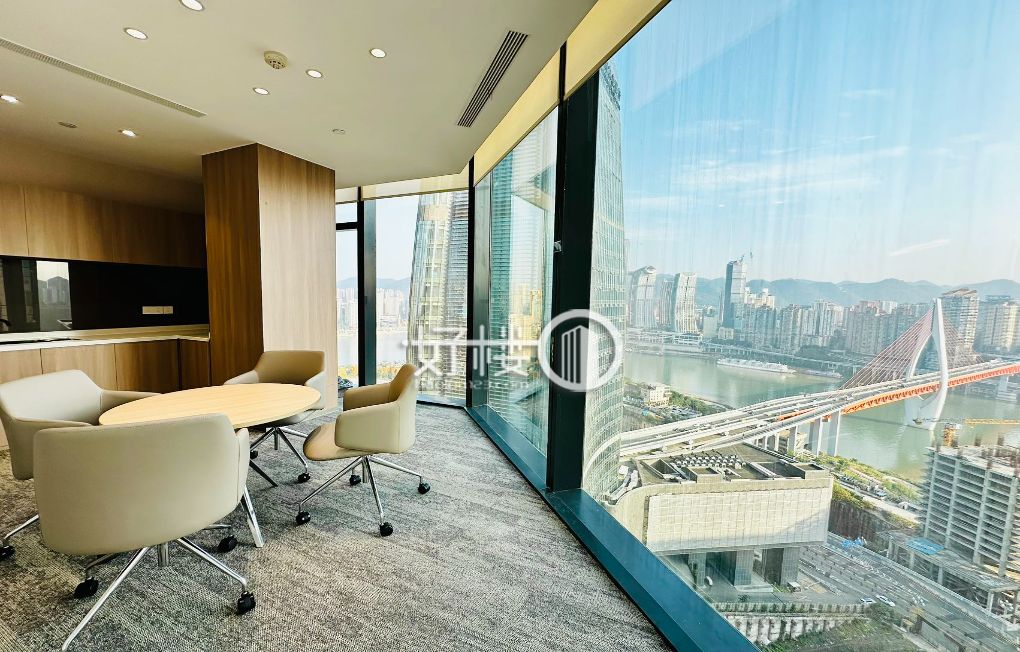 江北嘴中国银行大厦 正看洪崖洞一线江景可拎包入住写字楼|办公室出租|租赁/租金/图片