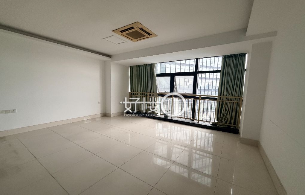 袁家岗轻轨站旁丨附一院对面中新城上城丨办公室出租写字楼|办公室出租|租赁/租金/图片