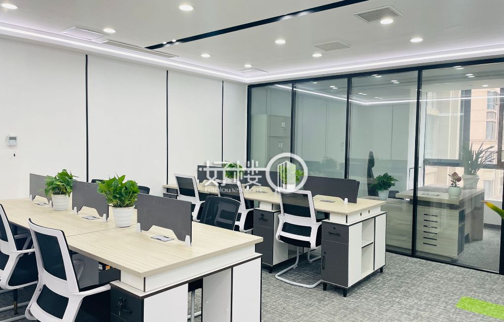 中渝国宾城 精装带家具3+24m²写字楼|办公室出租|租赁/租金/图片