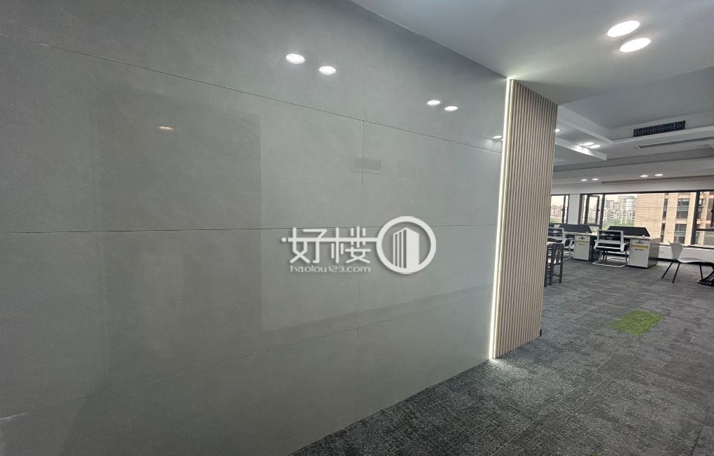 都会首站 高区视野广 精装带家具  轻轨站口m²写字楼|办公室出租|租赁/租金/图片