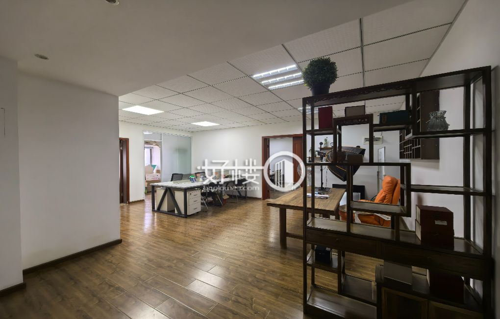 新牌坊转盘 中渝都会首站 小户型带家具 低价出租-新牌坊办公室出租,办公室租赁信息