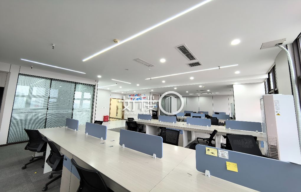 二郎轻轨站 精装修带家具 视野开阔 户型方正写字楼|办公室出租|租赁/租金/图片