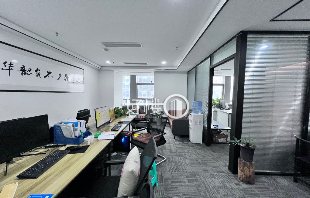 杨家坪 中迪广场 精装修带家具 拎包入住写字楼|办公室出租|租赁/租金/图片