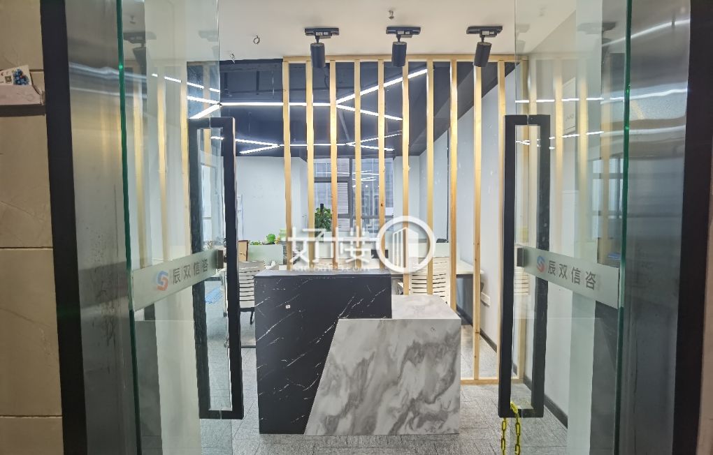 杨家坪步行街 中迪广场现房精装办公室带家具出租m²写字楼|办公室出租|租赁/租金/图片