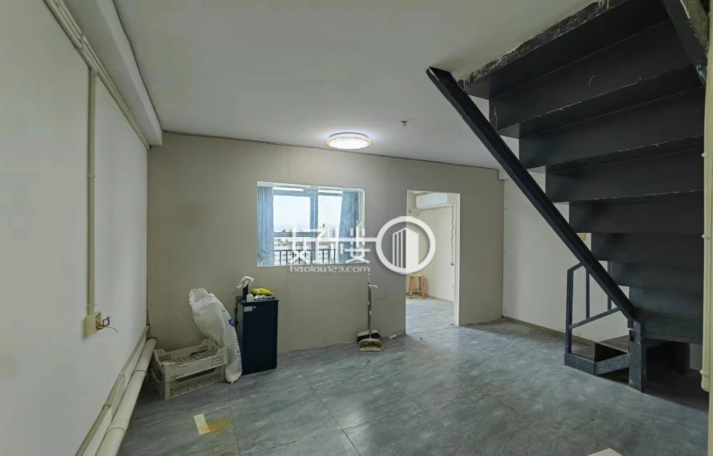 杨家坪 中迪广场 户型方正 租一层送一层写字楼|办公室出租|租赁/租金/图片