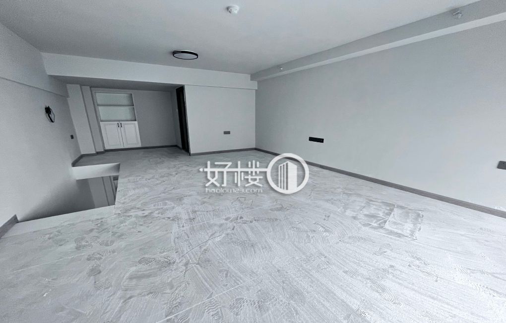 杨家坪中迪广场 装修做隔层楼上楼下大通间送免租期出-杨家坪办公室出租,办公室租赁信息