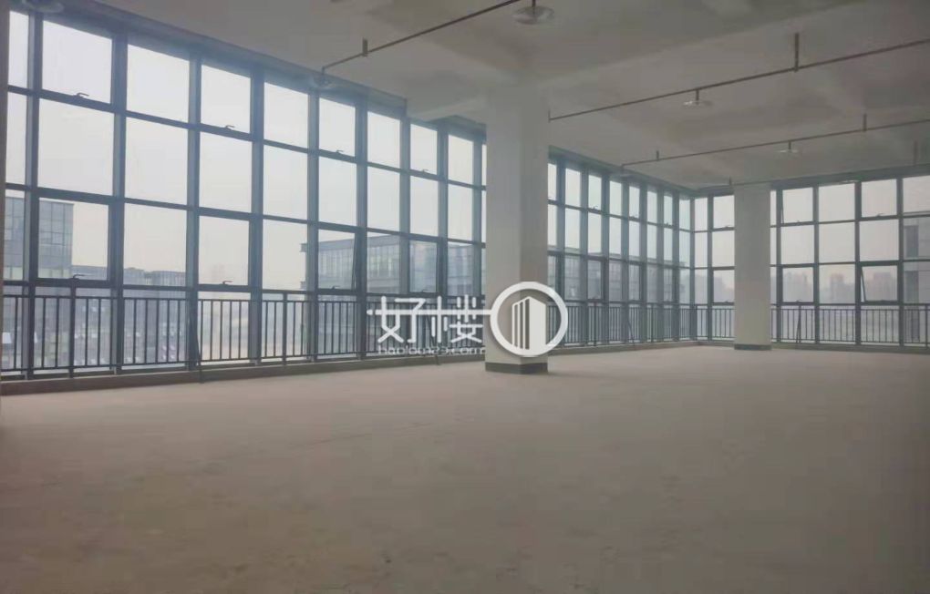 保利中心 纯清水全看江 层高5.1米适合直播m²写字楼|办公室出租|租赁/租金/图片