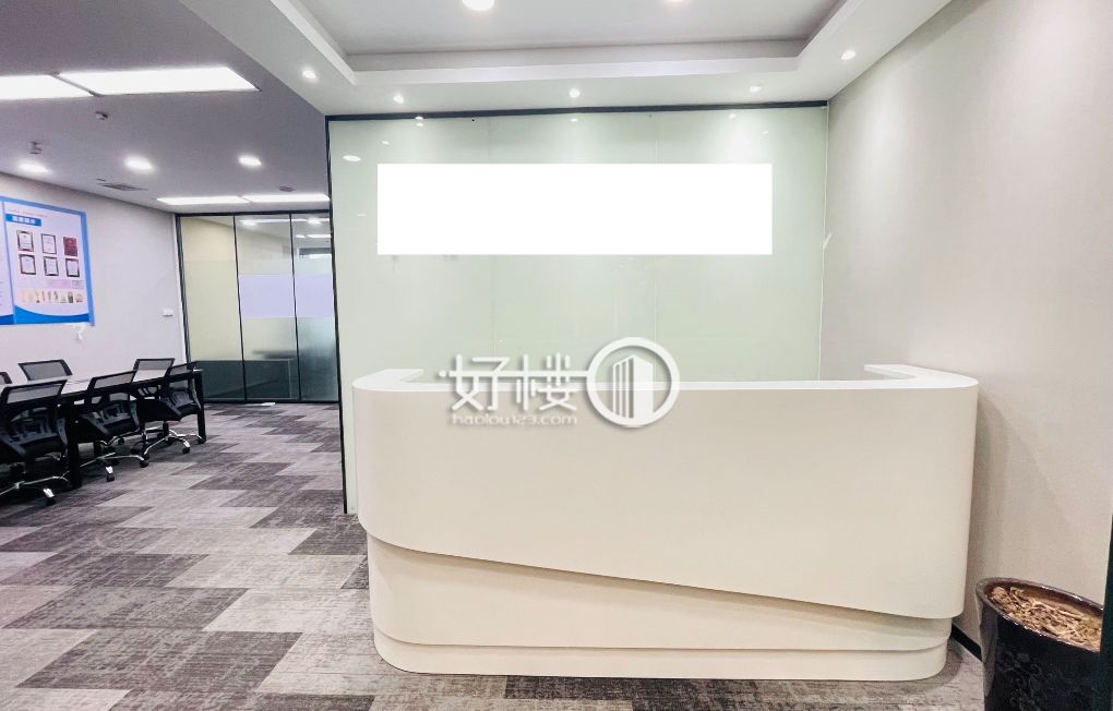 江北嘴力帆中心丨精装修带家具出租丨一线江景丨随时看m²写字楼|办公室出租|租赁/租金/图片