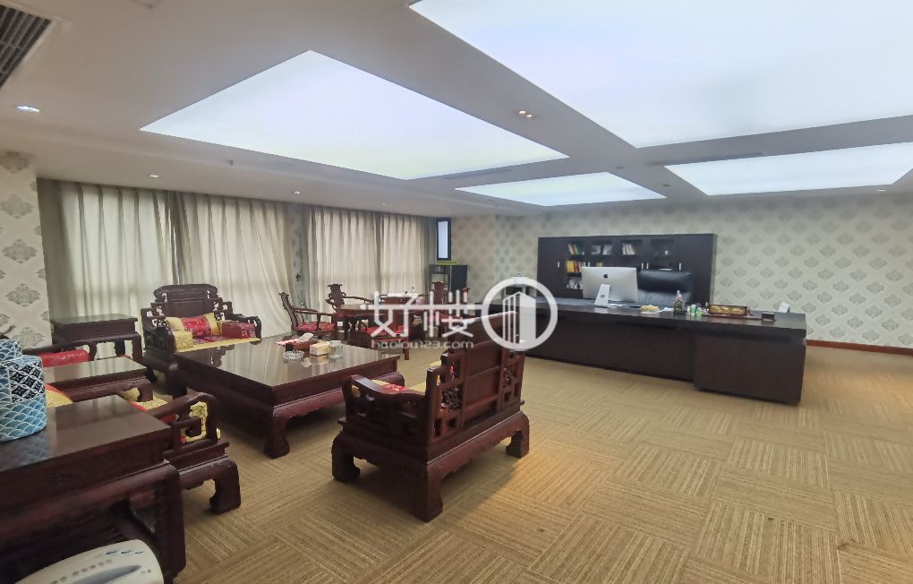 电梯口位置 精装带家具 轻轨站口 七办公室一大厅 写字楼|办公室出租|租赁/租金/图片