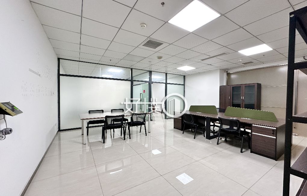 双轻轨 谢家湾 华润广场写字楼 高区看江户型带家具写字楼|办公室出租|租赁/租金/图片