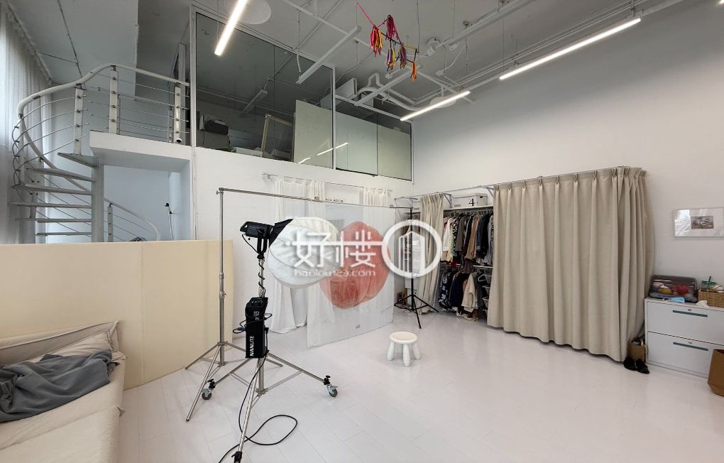 华润广场写字楼 精装修带家具 拎包即可入住 无遮挡m²写字楼|办公室出租|租赁/租金/图片