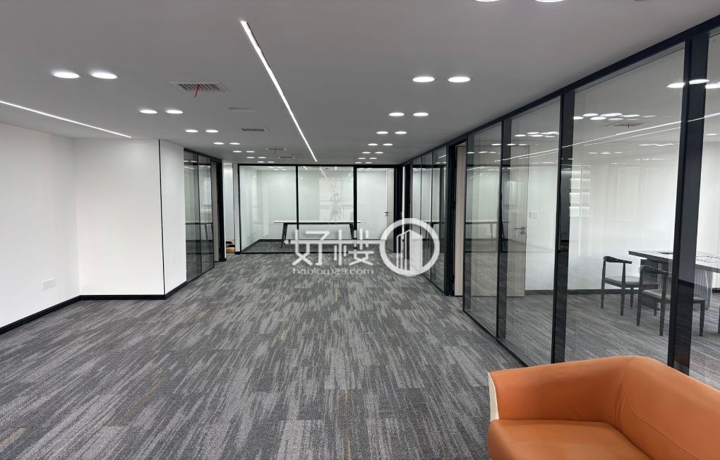 大坪丨龙湖对面嘉华鑫城丨5个办公室丨家具齐全m²写字楼|办公室出租|租赁/租金/图片