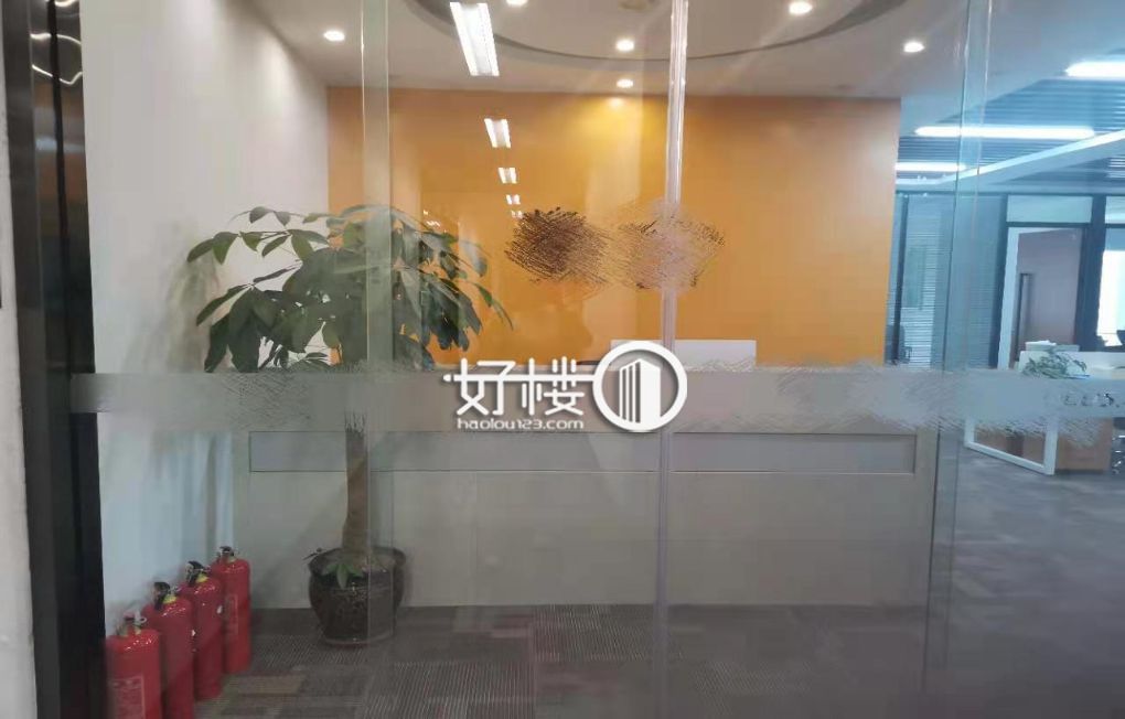 国金中心 看中庭 带8年租约 306平办公室出售m²写字楼|办公室出售|租赁/租金/图片