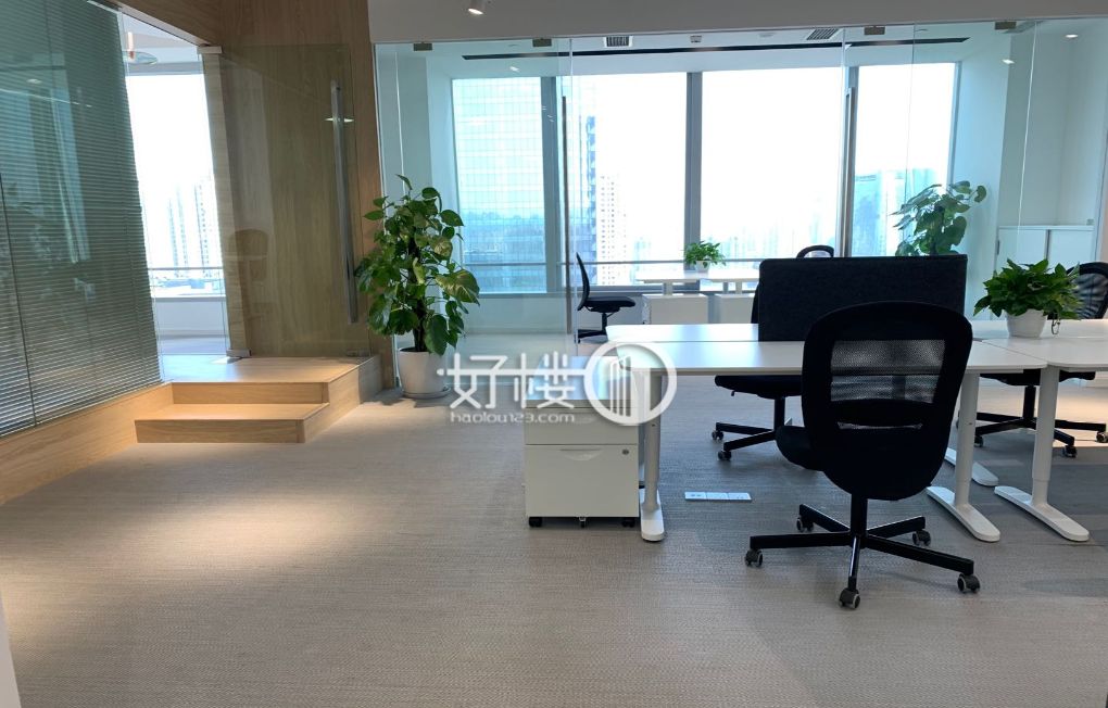 江北嘴国金中心看江小户精装办公室出租m²写字楼|办公室出租|租赁/租金/图片