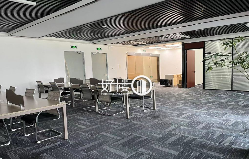 国金中心 236平 电梯口 看江景 拎包入住m²写字楼|办公室出租|租赁/租金/图片