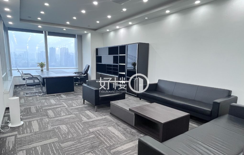 江北嘴国金中心 360平电梯口看江 6隔间30工位m²写字楼|办公室出租|租赁/租金/图片