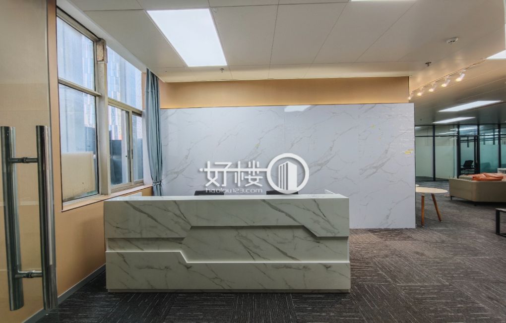 解放碑CBD地铁口 国贸中心精装带露台出租 优质房写字楼|办公室出租|租赁/租金/图片