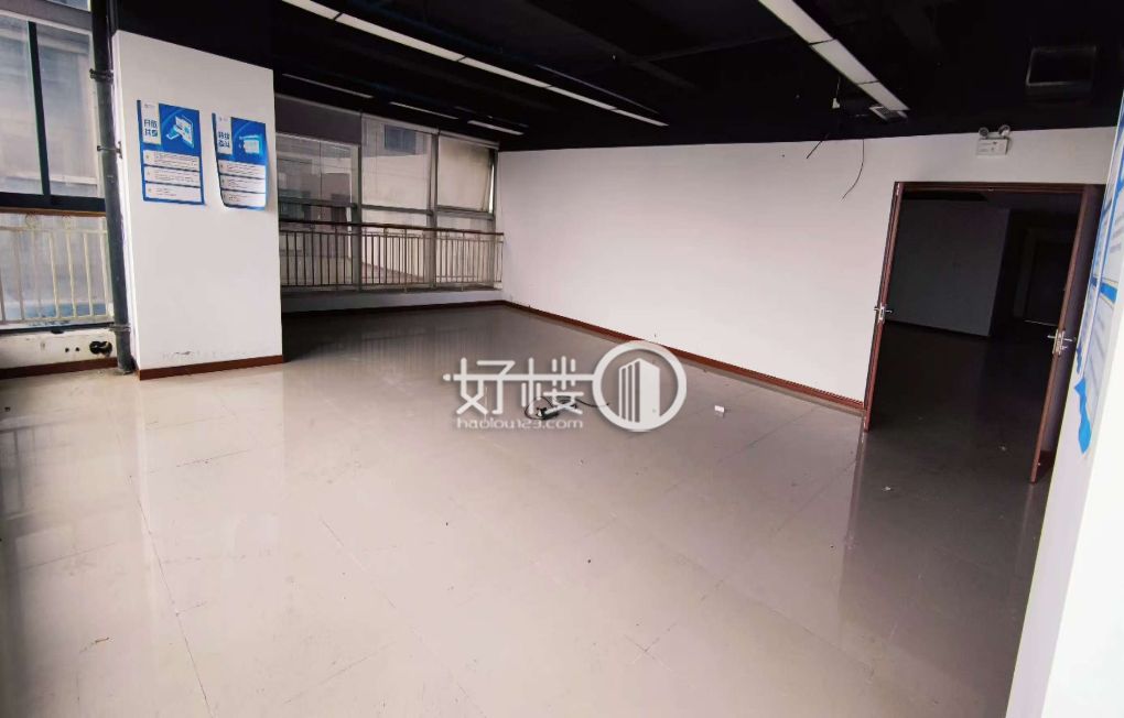 渝中 两路口旁 地产大厦现房出租 价格实惠m²写字楼|办公室出租|租赁/租金/图片