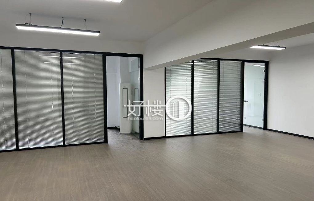 南坪地铁楼下  城市之光 精装102平出租m²写字楼|办公室出租|租赁/租金/图片