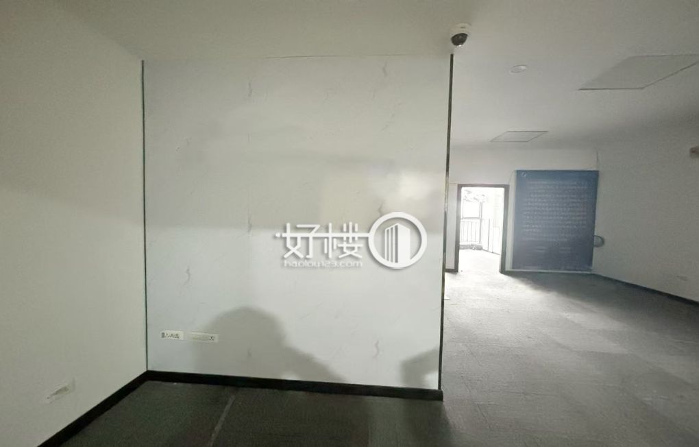 南坪万达广场旁  城市之光 精装带家具m²写字楼|办公室出租|租赁/租金/图片