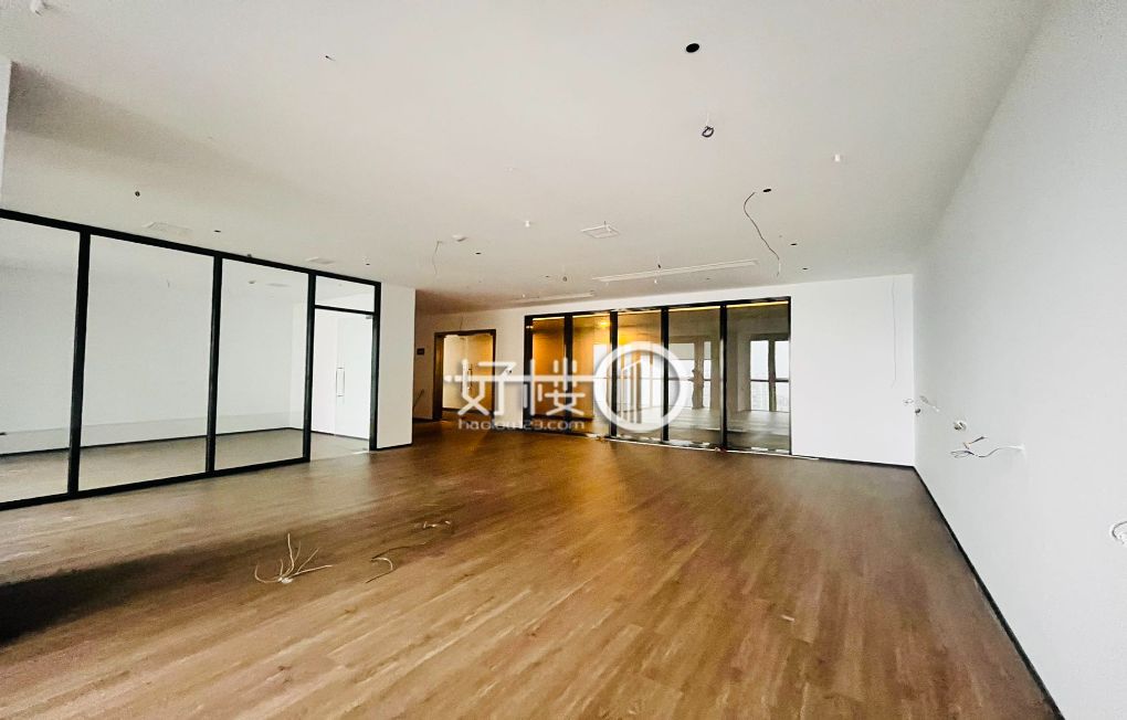 小什字换乘站，威斯汀写字楼，精装办公室，特价出租！写字楼|办公室出租|租赁/租金/图片