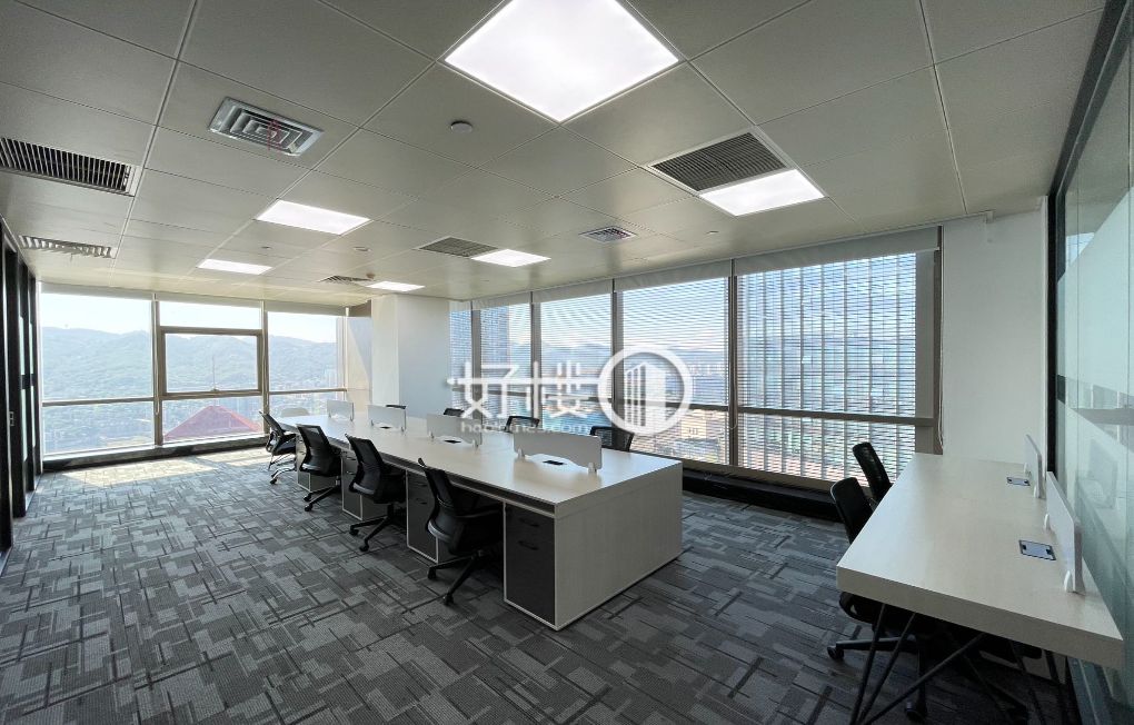 解放碑CBD商圈3条轻轨线5A甲级写字楼精装带家具m²写字楼|办公室出租|租赁/租金/图片