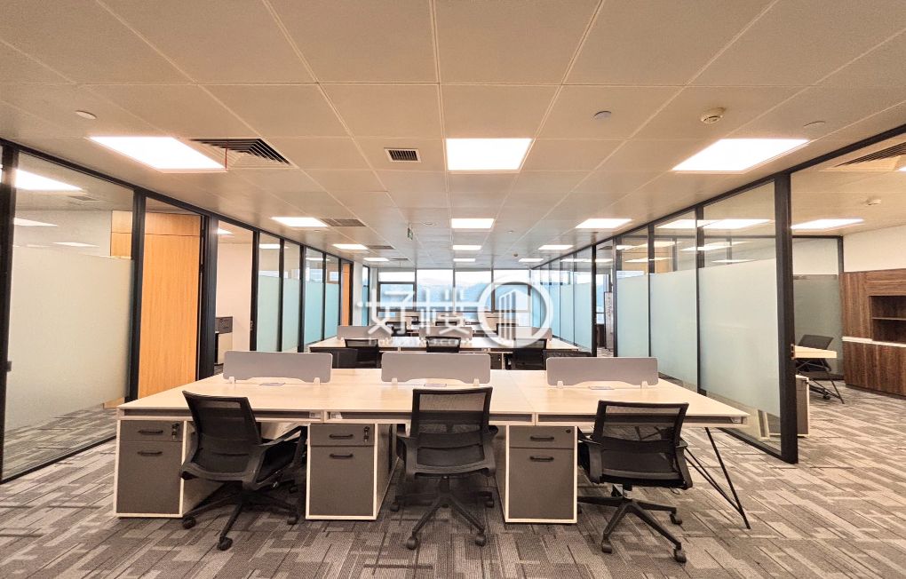 全看江 正看南山 解放碑平安国际金融中心精装带家具写字楼|办公室出租|租赁/租金/图片