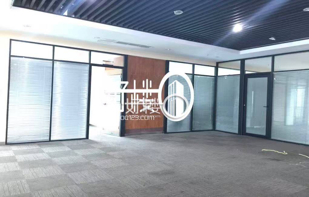 新牌坊商圈 中渝广场 正对电梯口出售写字楼|办公室出租|租赁/租金/图片