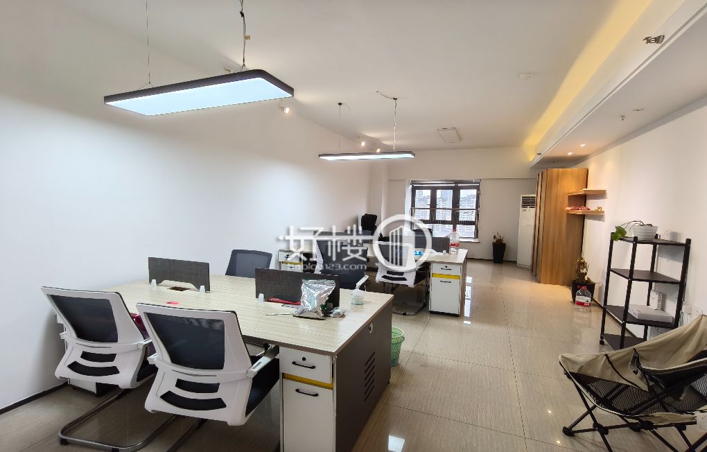 恒大名都，石油路地铁出口，精装带家具，办公室出租。m²写字楼|办公室出租|租赁/租金/图片