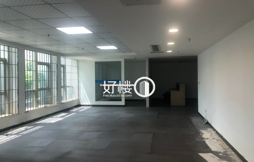 扬子江商务中心丨半层出售 朝南 视野开阔写字楼|办公室出租|租赁/租金/图片