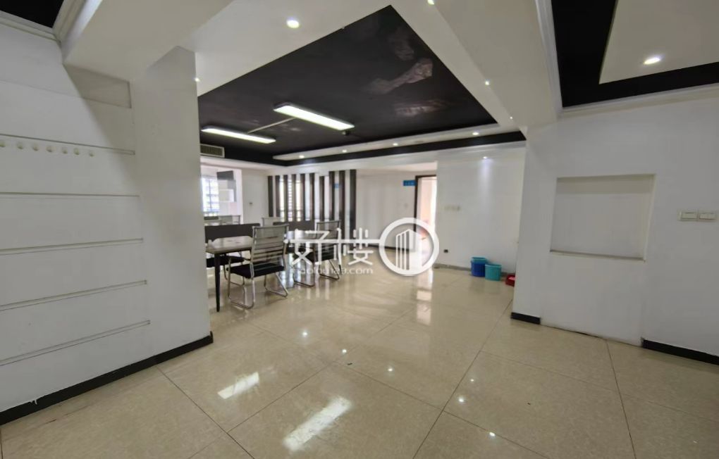 杨家坪成熟商圈 户型方正 采光通透m²写字楼|办公室出租|租赁/租金/图片