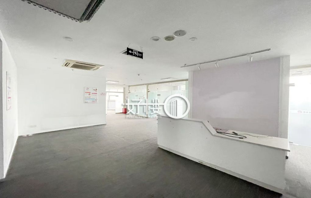 解放碑CBD步行街 新华国际办公室出售 邻地铁站!写字楼|办公室出售|租赁/租金/图片