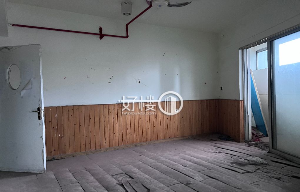 观音桥商圈 朗晴广场 近公交地铁交通便利写字楼|办公室出租|租赁/租金/图片