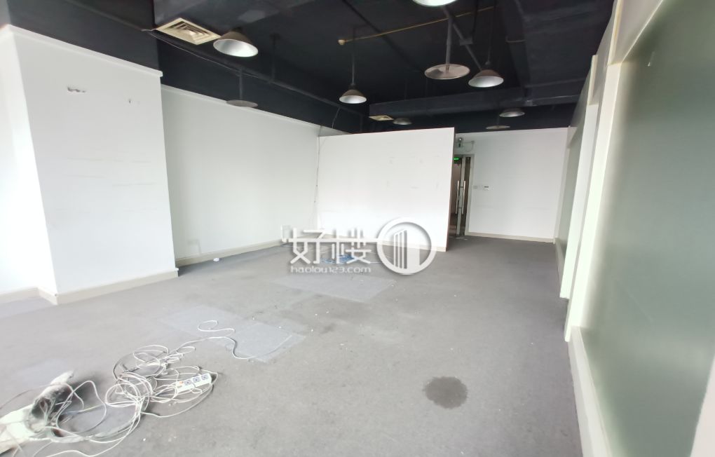 观音桥轻轨旁 未来国际 精装修办公室 出租m²写字楼|办公室出租|租赁/租金/图片