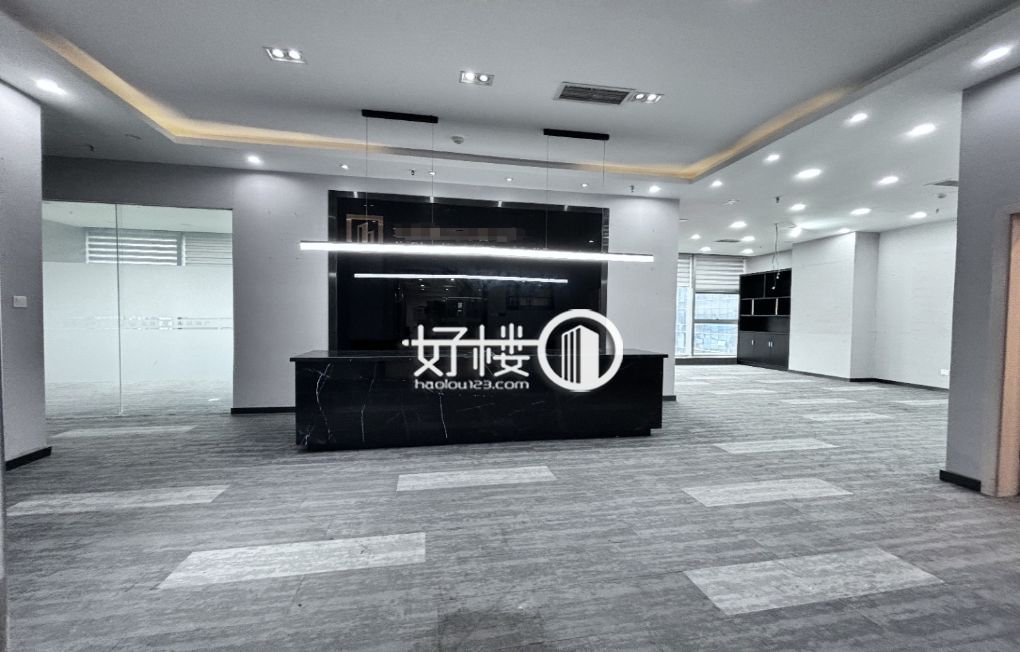 电梯口写字楼出售，单价10000，精装修写字楼|办公室出租|租赁/租金/图片