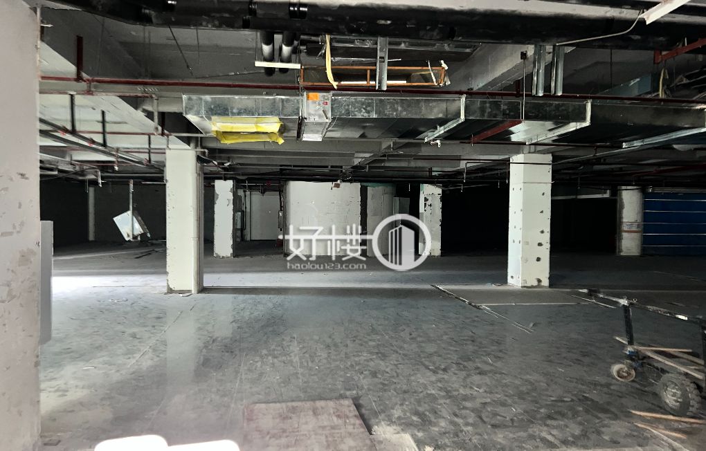 观音桥步行街  层高4米 行业无限制 可定制装修m²写字楼|办公室出租|租赁/租金/图片