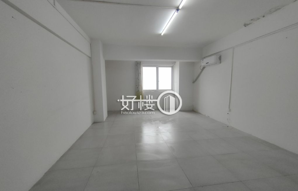 汽博中心 户型方正 精装小户型 可配家具写字楼|办公室出租|租赁/租金/图片