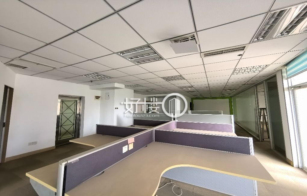 成熟商圈渝高广场办公室带家具户型方正轨道直达写字楼|办公室出租|租赁/租金/图片